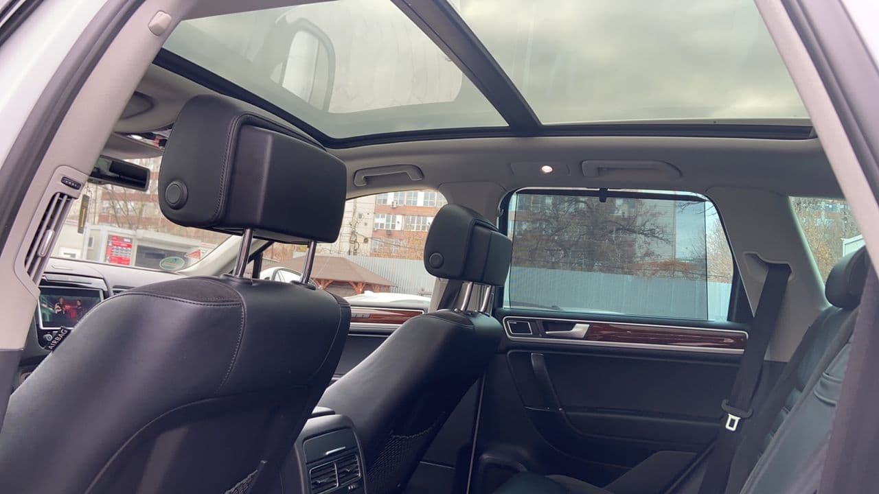2013 Volkswagen Touareg — Miniatură 13