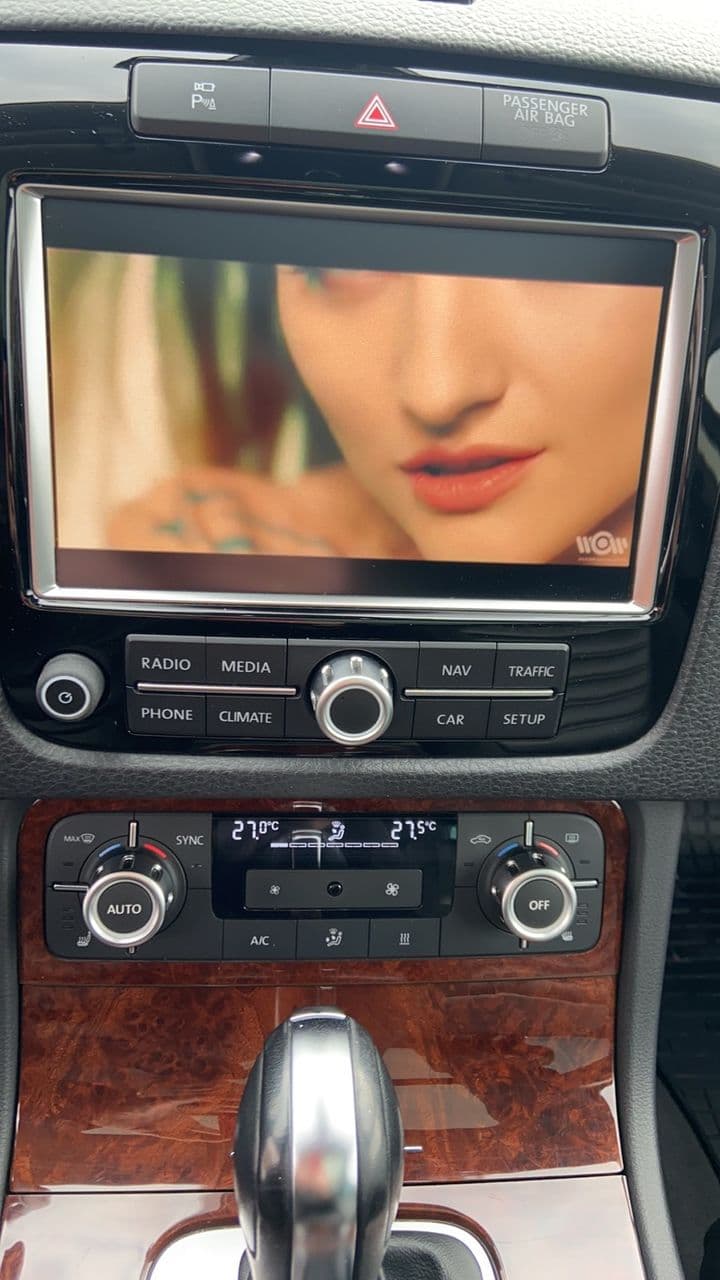 2013 Volkswagen Touareg — Miniatură 10