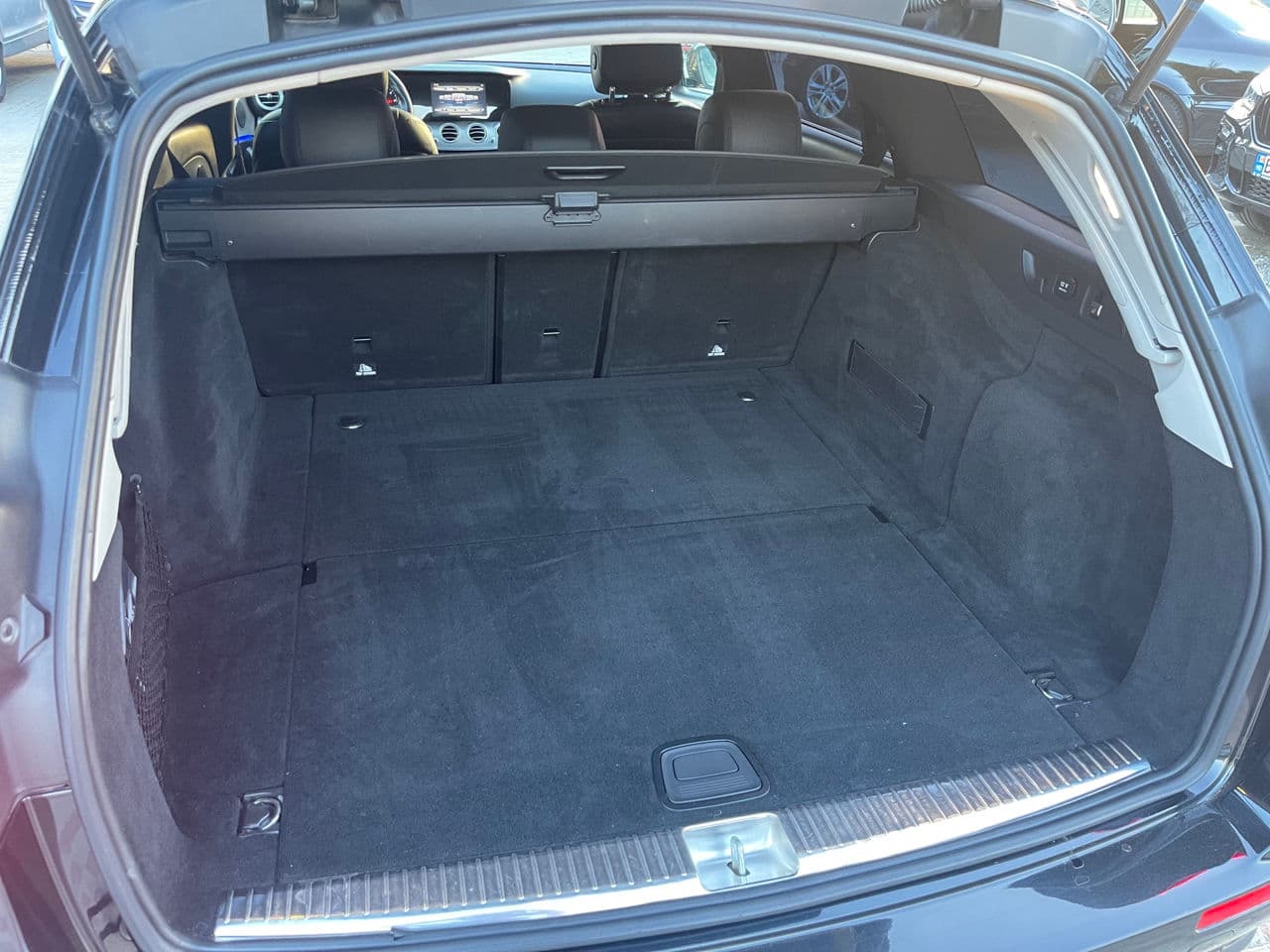 2017 Mercedes E 220 — Miniatură 16