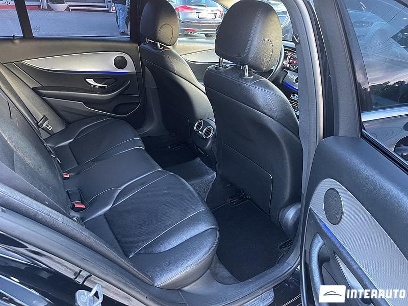 2017 Mercedes E 220 — Miniatură 15
