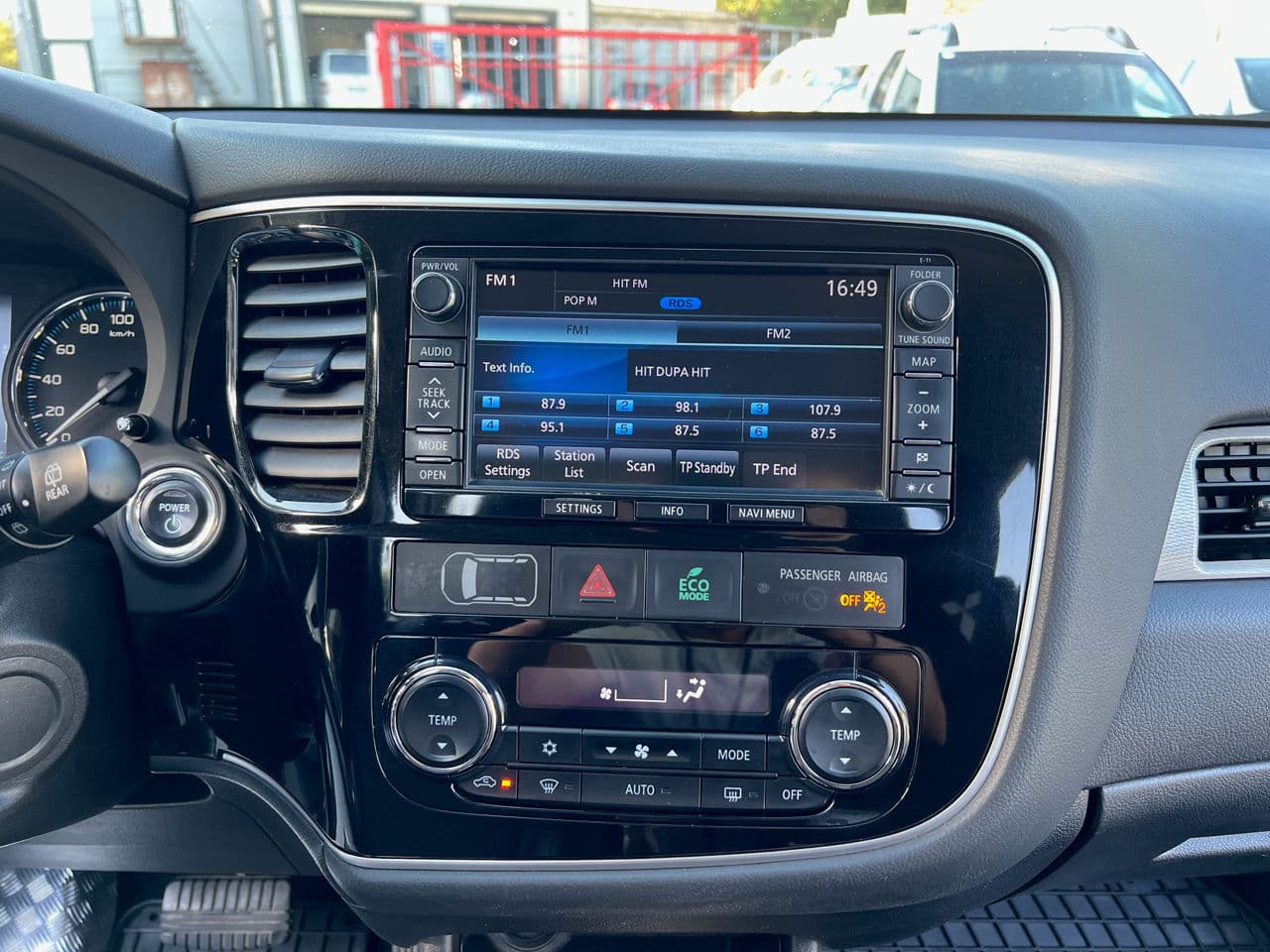 2014 Mitsubishi Outlander — Miniatură 10