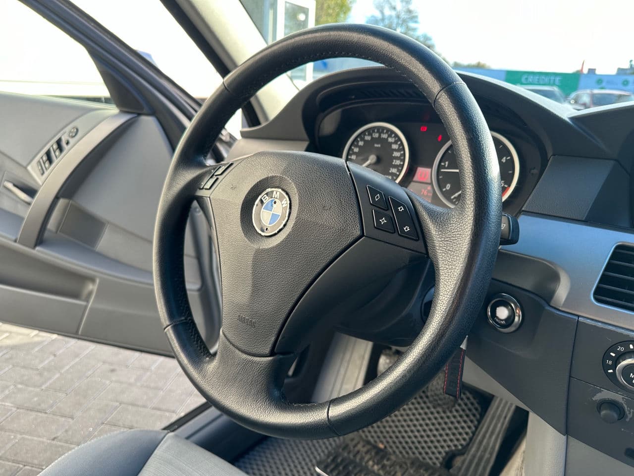 2006 BMW 520 — Miniatură 14
