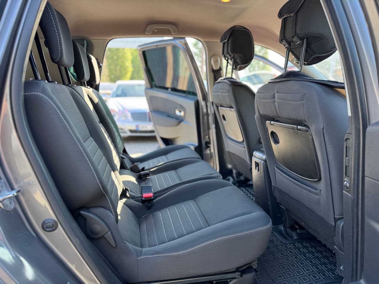 2014 Renault Scenic — Miniatură 17