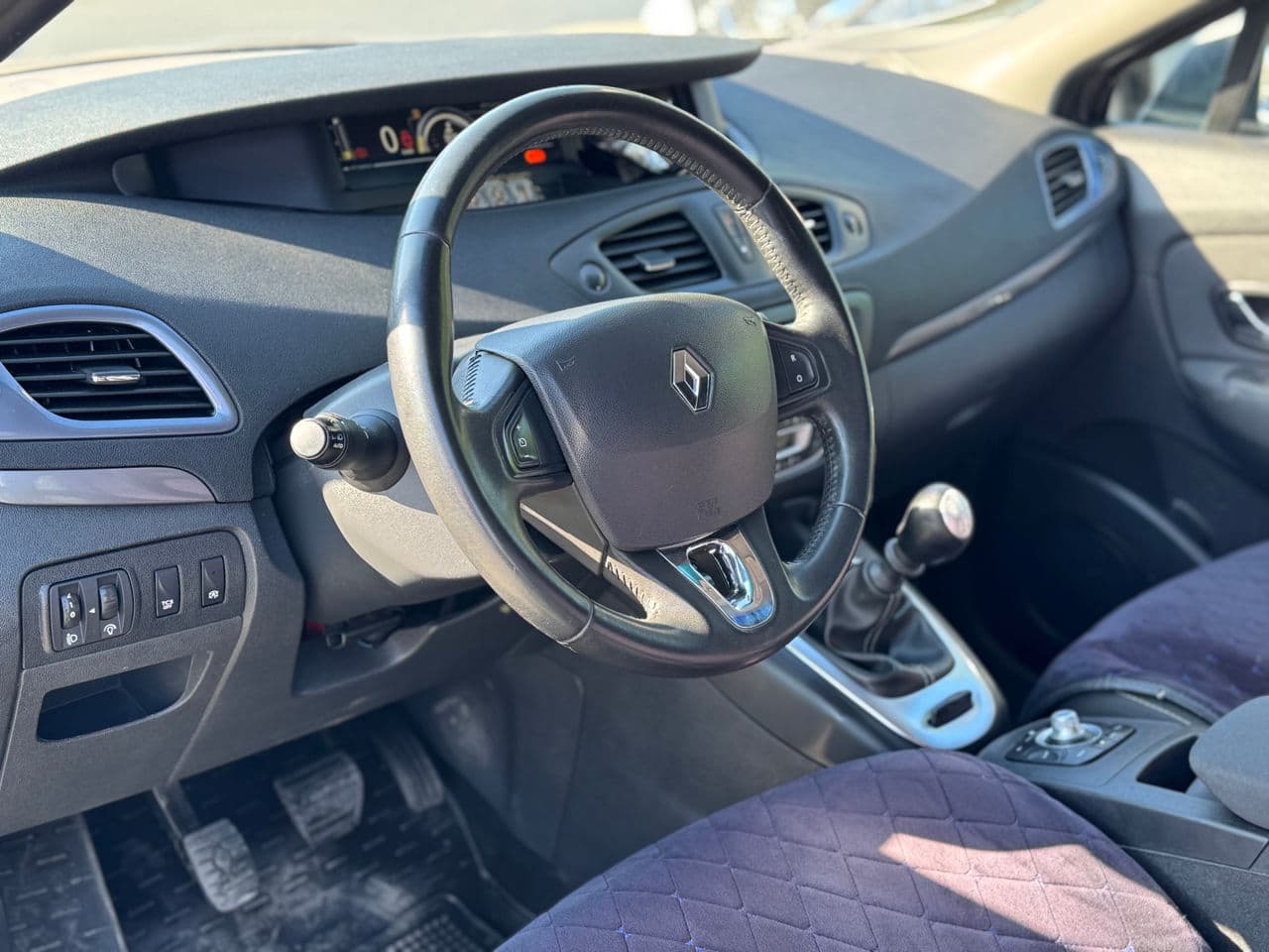 2014 Renault Scenic — Miniatură 9