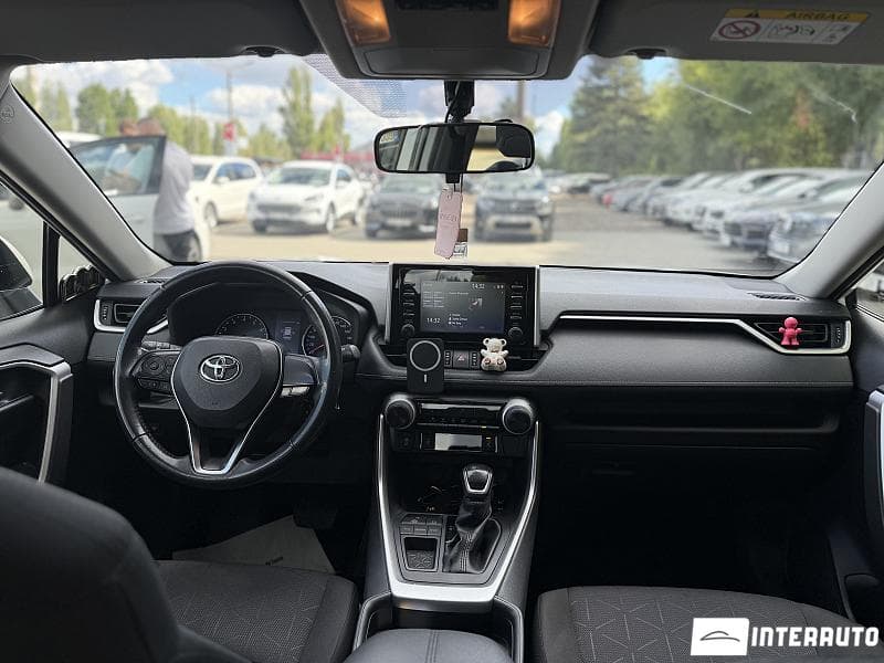 2020 Toyota Rav-4 — Miniatură 10