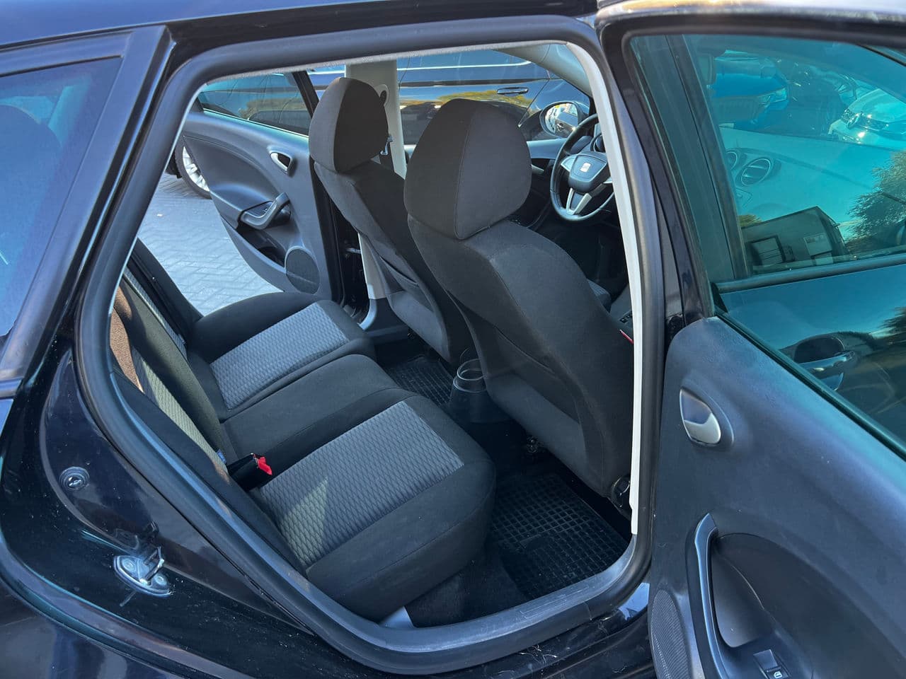 2010 Seat Ibiza — Miniatură 12
