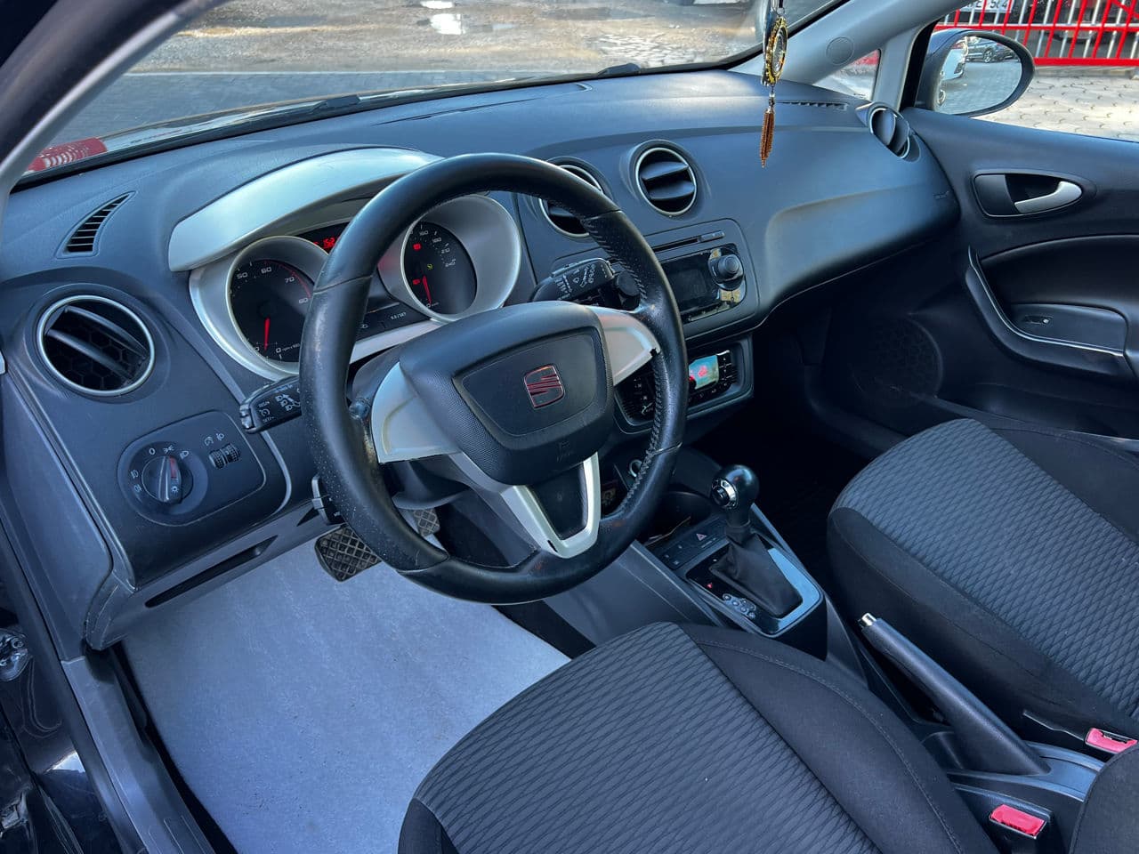 2010 Seat Ibiza — Miniatură 5