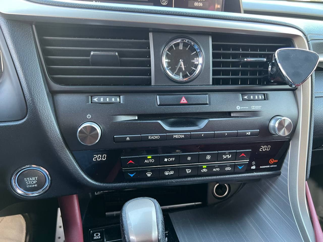 2016 Lexus RX 200t — Miniatură 11