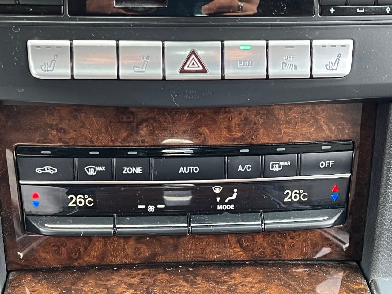 2013 Mercedes E 220 — Miniatură 12