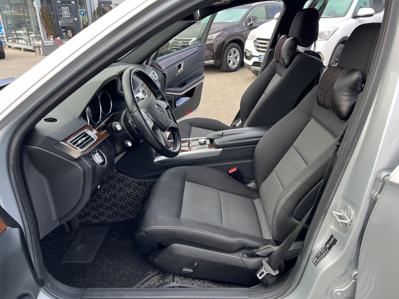 2013 Mercedes E 220 — Miniatură 5
