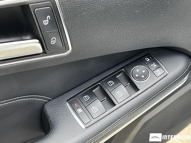 2013 Mercedes E 220 — Miniatură 18