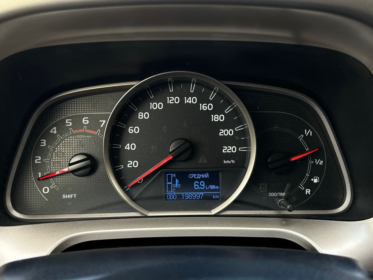 Toyota Rav-4 2015 — Миниатюра 11