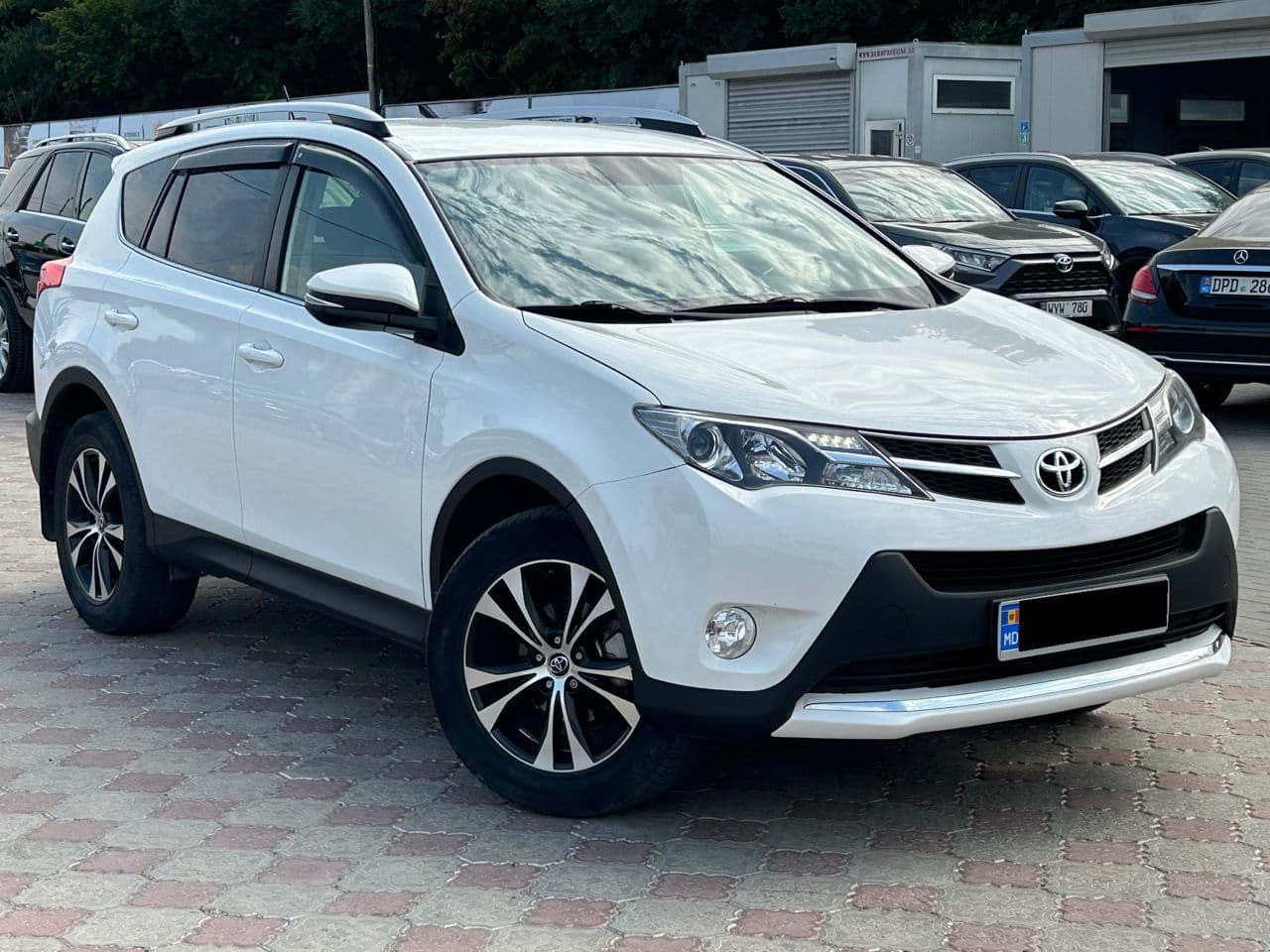 Toyota Rav-4 2015 — Миниатюра 4