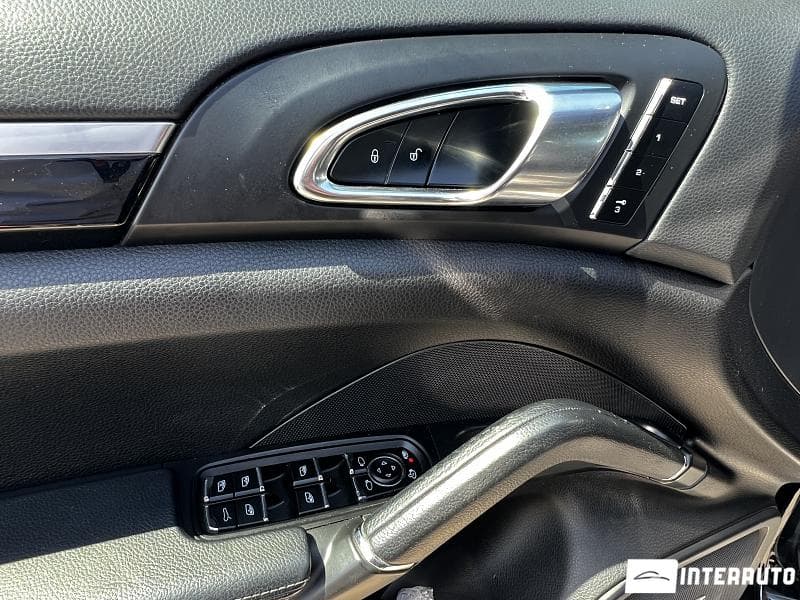 2014 Porsche Cayenne S Hybrid — Miniatură 5