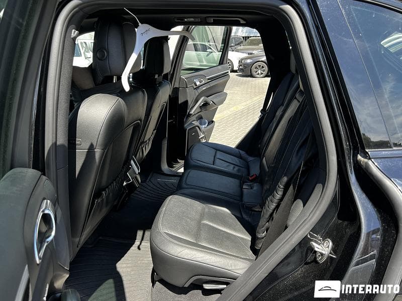 2014 Porsche Cayenne S Hybrid — Miniatură 15