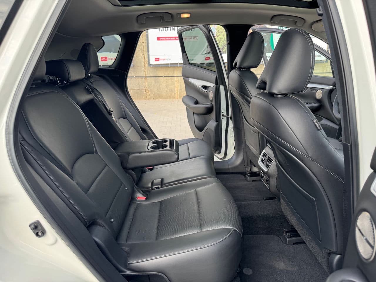 2019 Infiniti QX50 — Miniatură 16