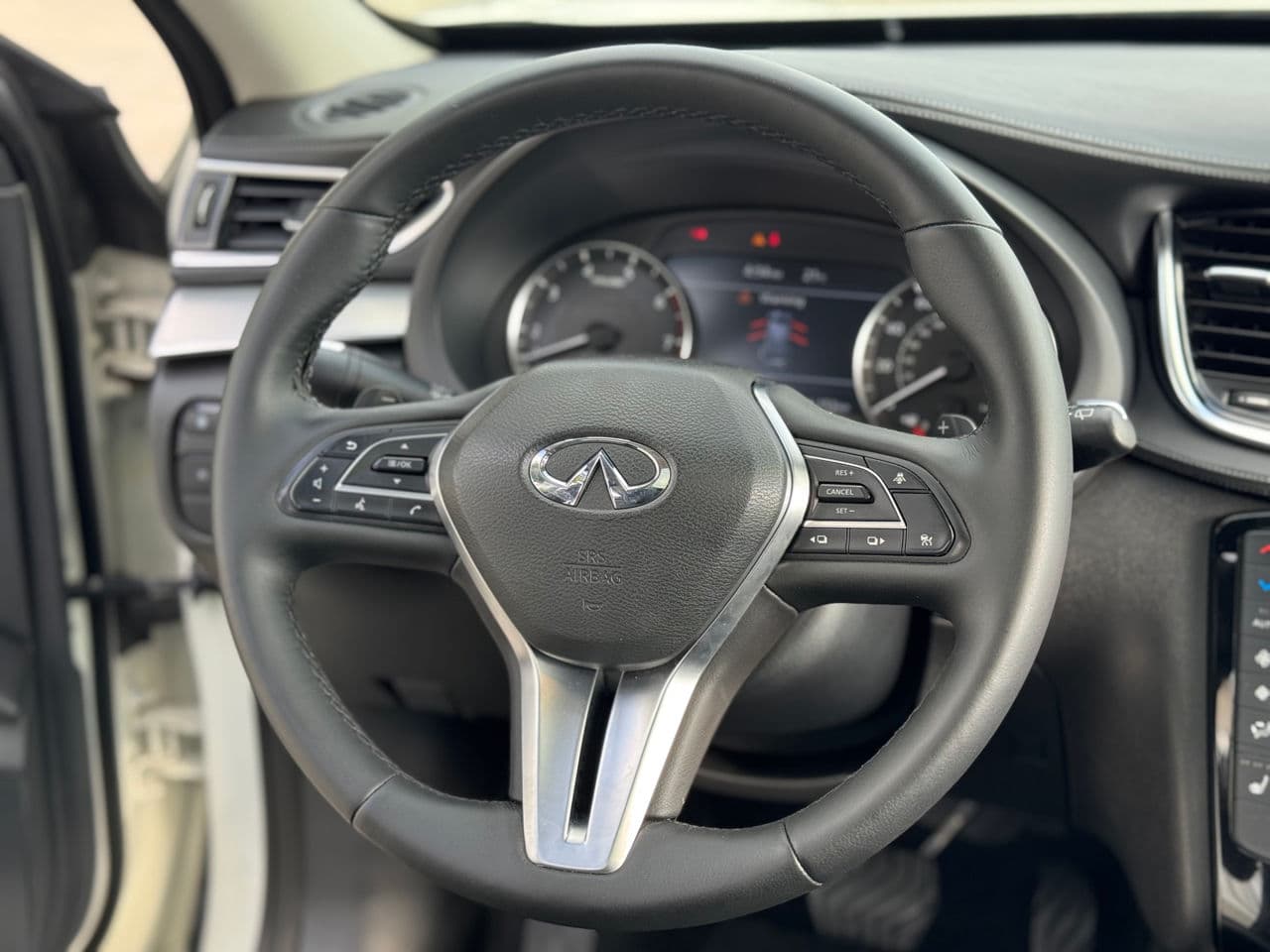 2019 Infiniti QX50 — Miniatură 7