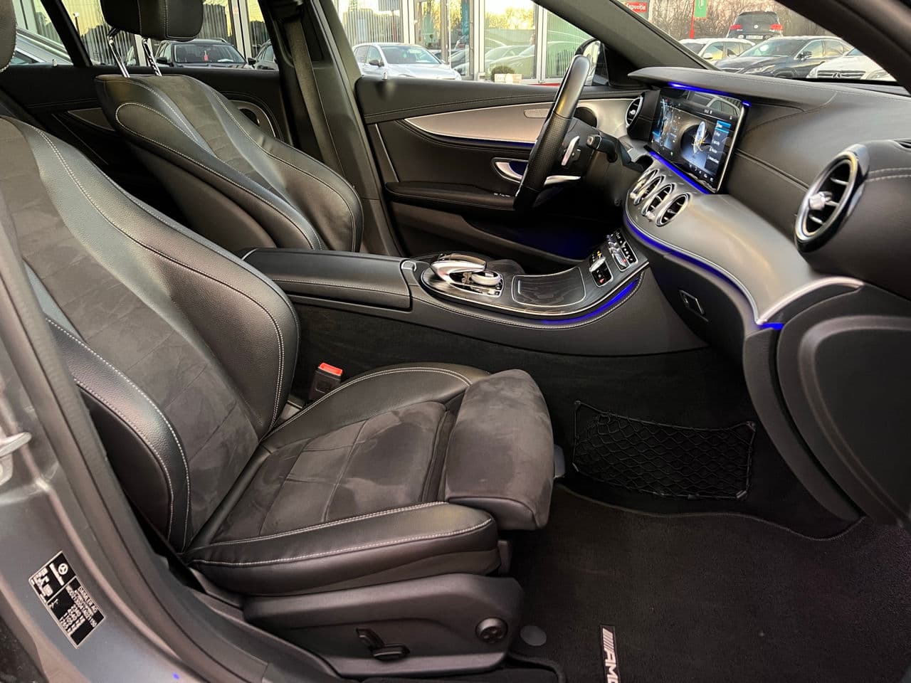 2016 Mercedes E 220 — Miniatură 19