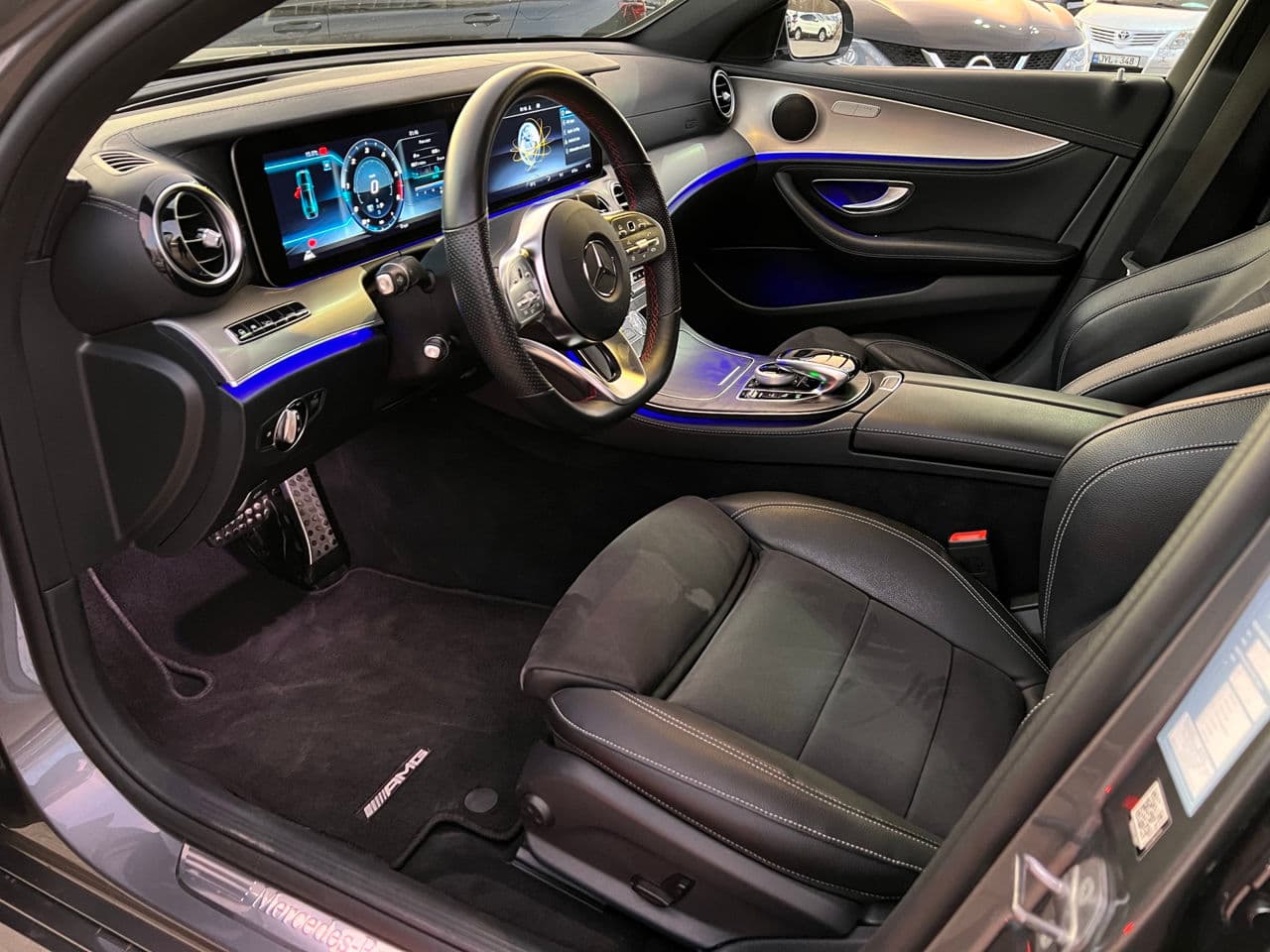 2016 Mercedes E 220 — Miniatură 6