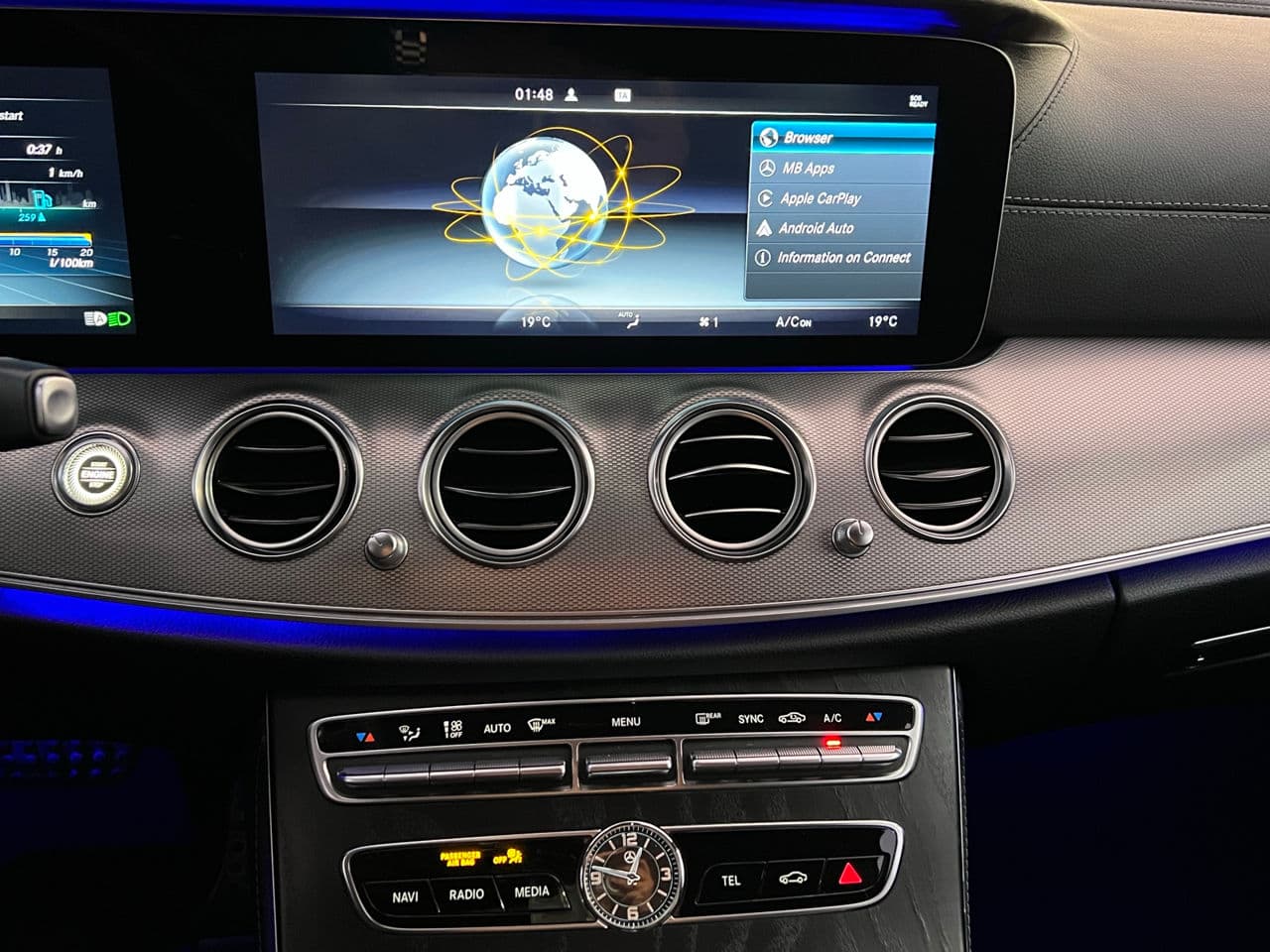 2016 Mercedes E 220 — Miniatură 16