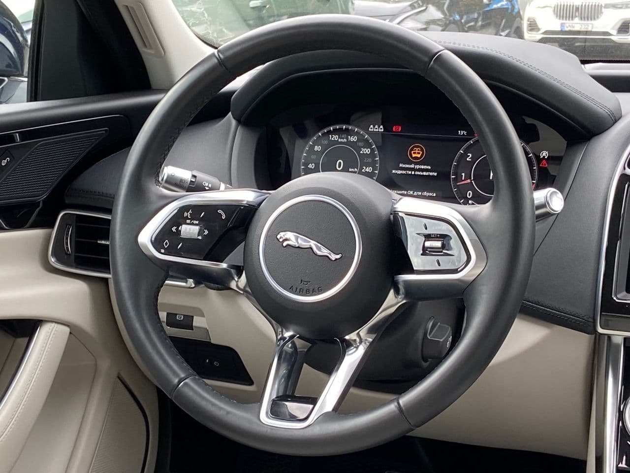 2020 Jaguar XE — Miniatură 10