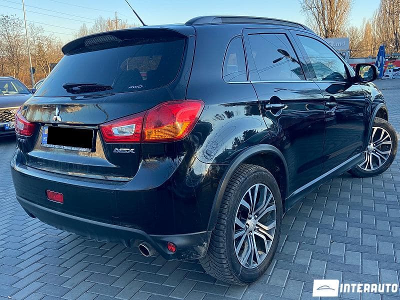2016 Mitsubishi ASX — Miniatură 4