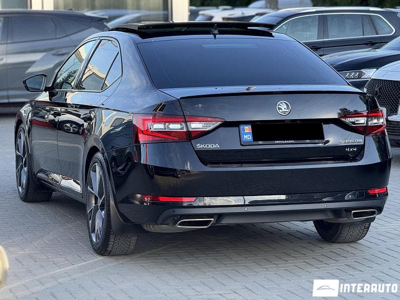 2018 Skoda Superb — Miniatură 4
