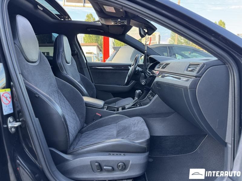 2018 Skoda Superb — Miniatură 19