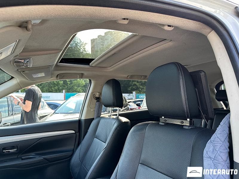 2013 Mitsubishi Outlander — Miniatură 8