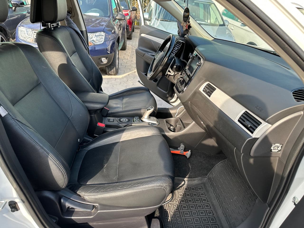 2013 Mitsubishi Outlander — Miniatură 6