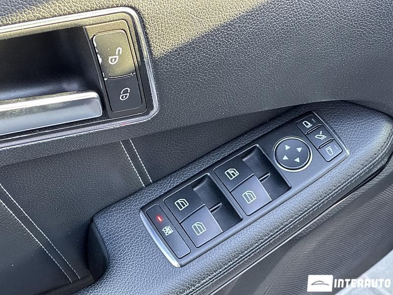 2013 Mercedes E 250 — Miniatură 20