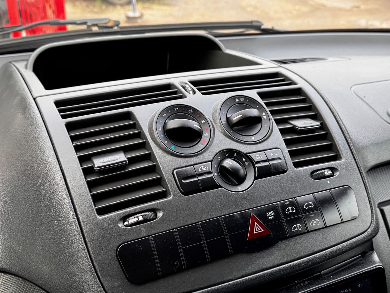 2011 Mercedes Vito — Miniatură 10