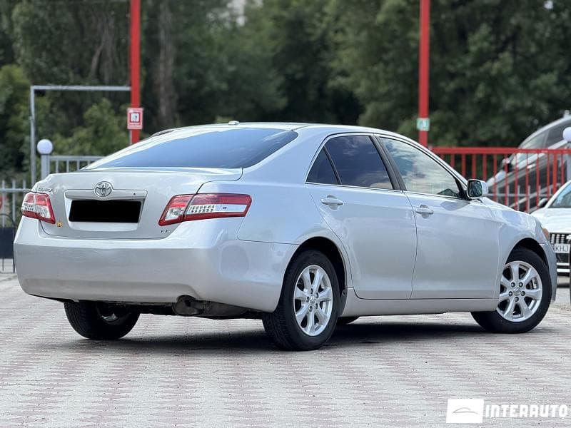 2010 Toyota Camry — Miniatură 2