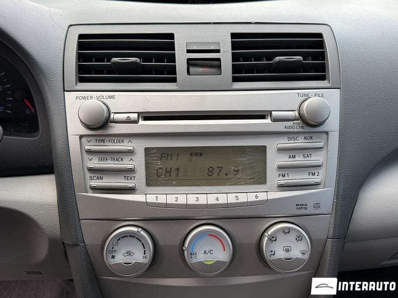 2010 Toyota Camry — Miniatură 10
