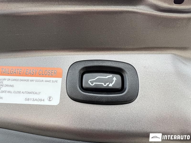 2018 Mitsubishi Outlander — Miniatură 18