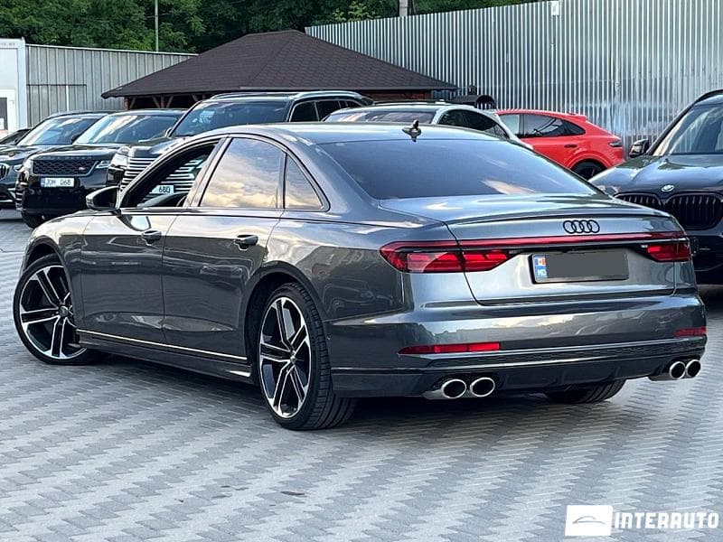 2020 Audi S8 — Miniatură 4