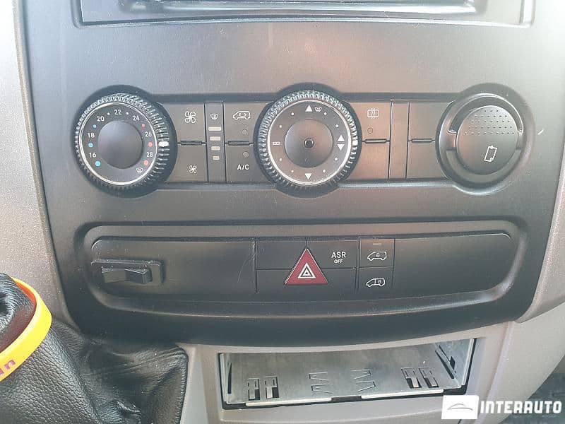 2012 Mercedes Sprinter — Miniatură 15