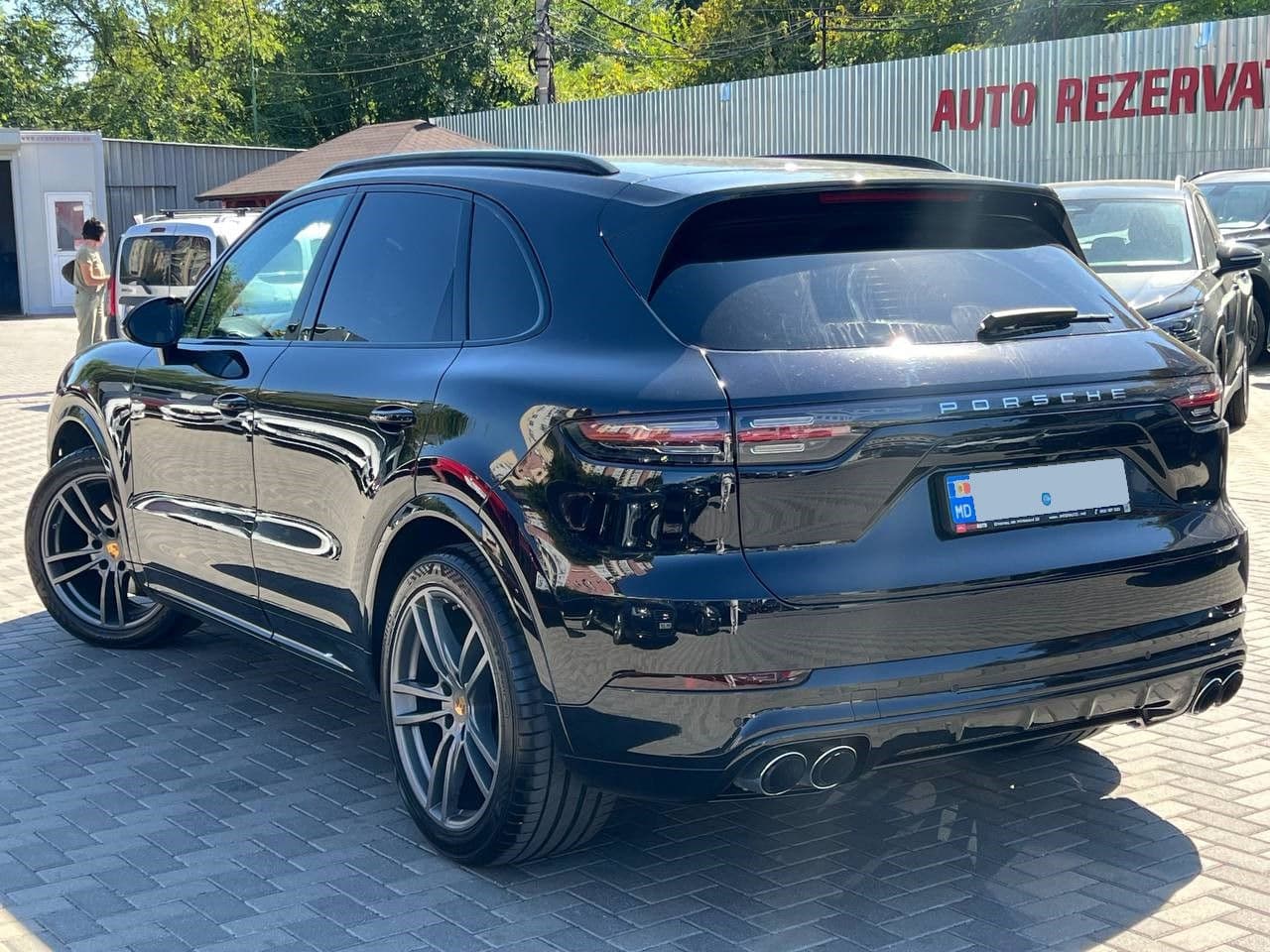 Porsche Cayenne 2022 — Миниатюра 3