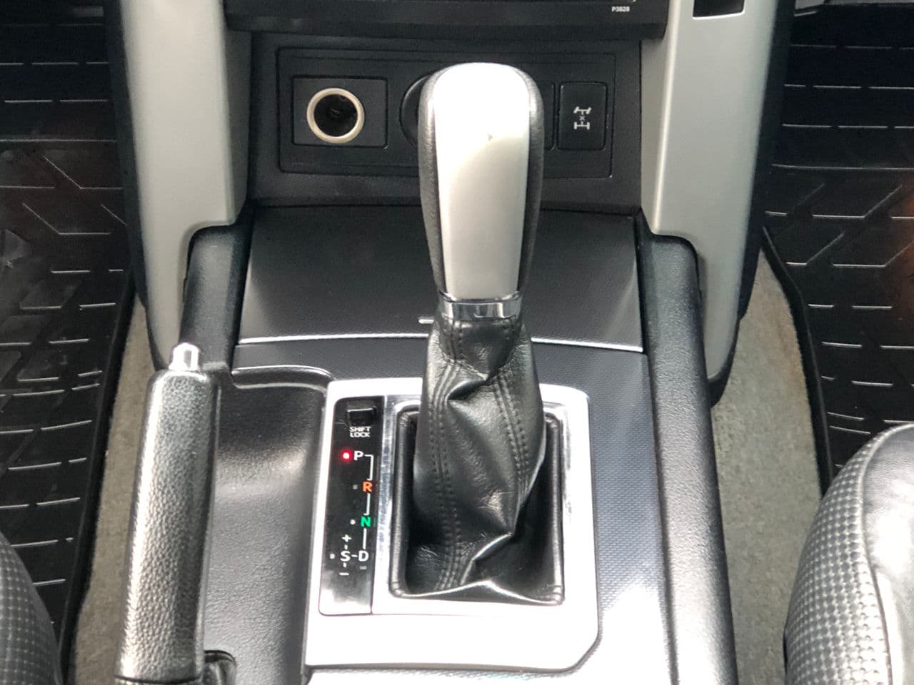 2010 Toyota Land Cruiser Prado — Miniatură 15