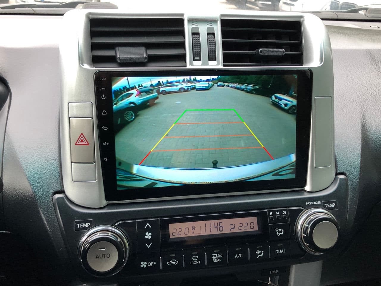 2010 Toyota Land Cruiser Prado — Miniatură 13