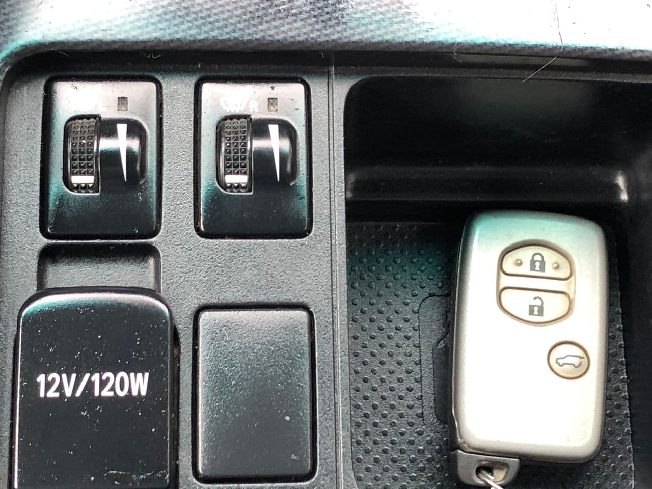 2010 Toyota Land Cruiser Prado — Miniatură 17