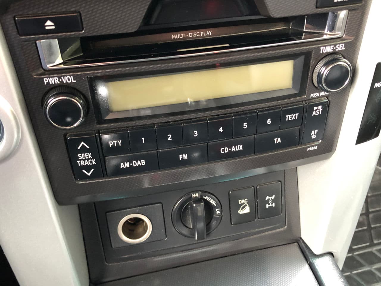 2010 Toyota Land Cruiser Prado — Miniatură 14