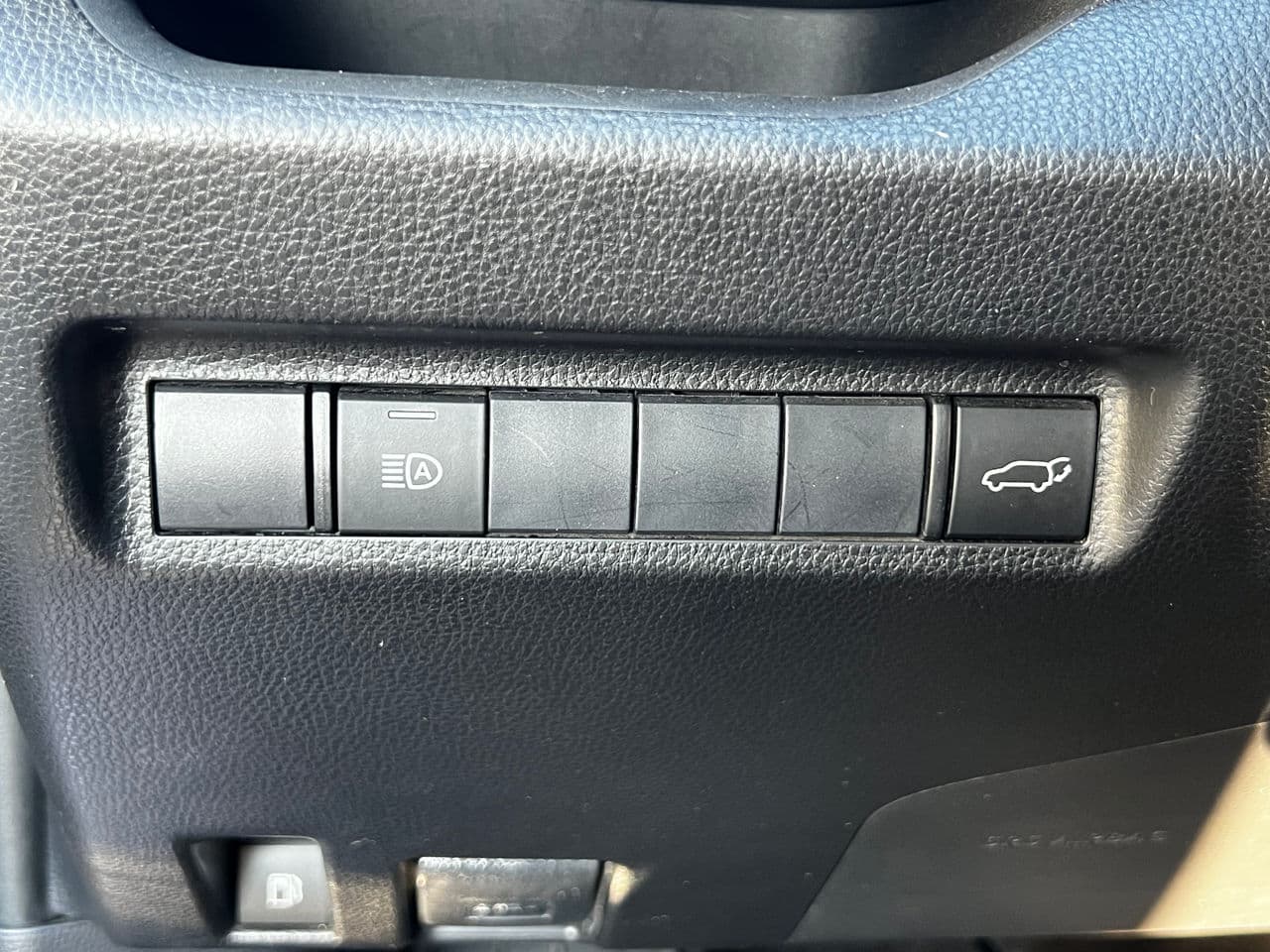 Toyota Rav-4 2019 — Миниатюра 13