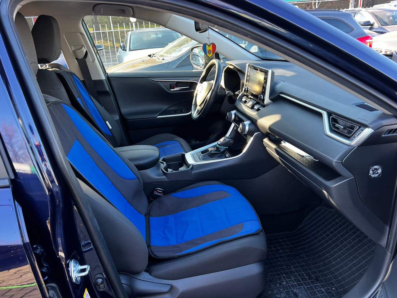 Toyota Rav-4 2019 — Миниатюра 16