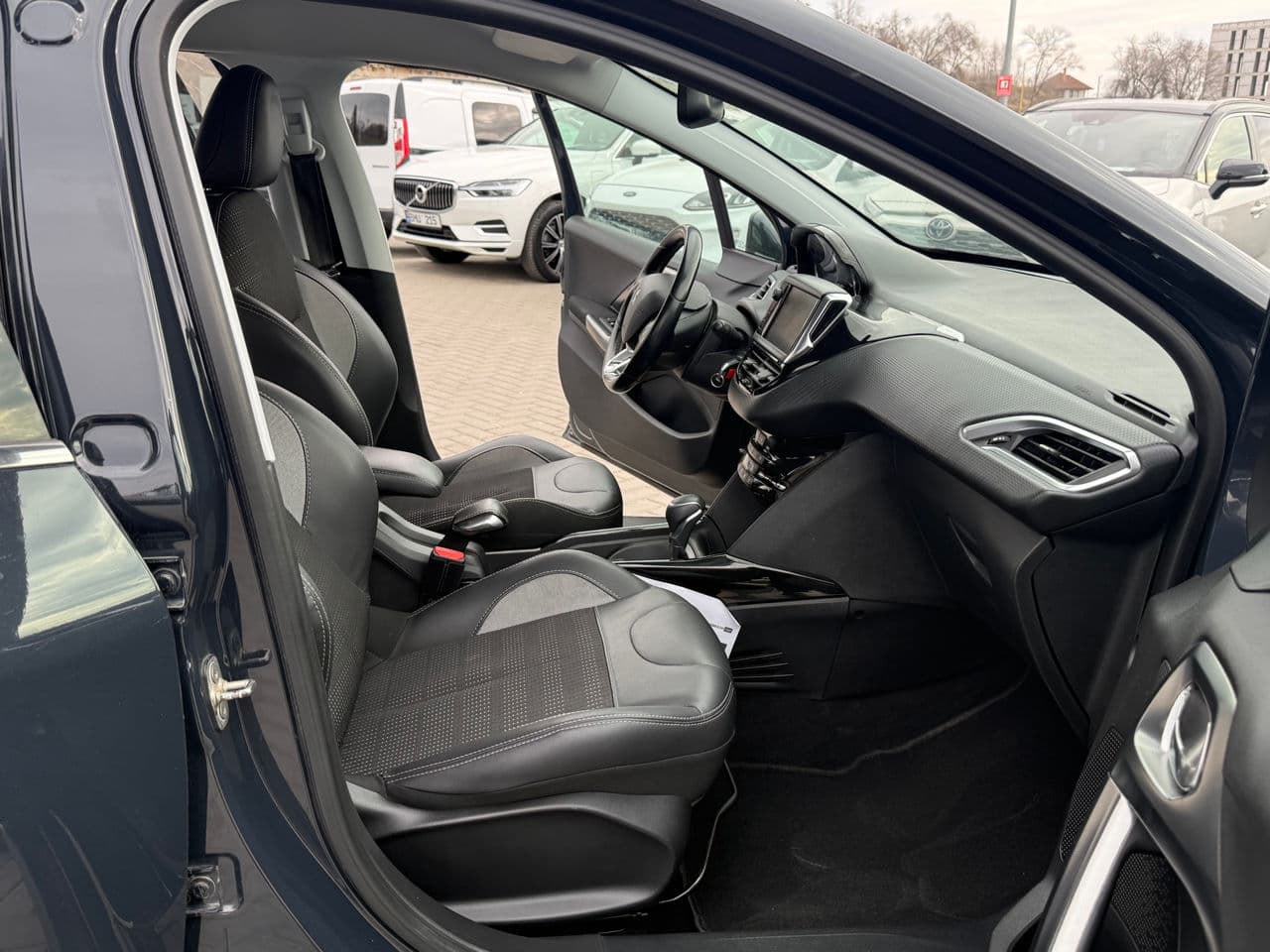 Peugeot 2008 2019 — Миниатюра 15