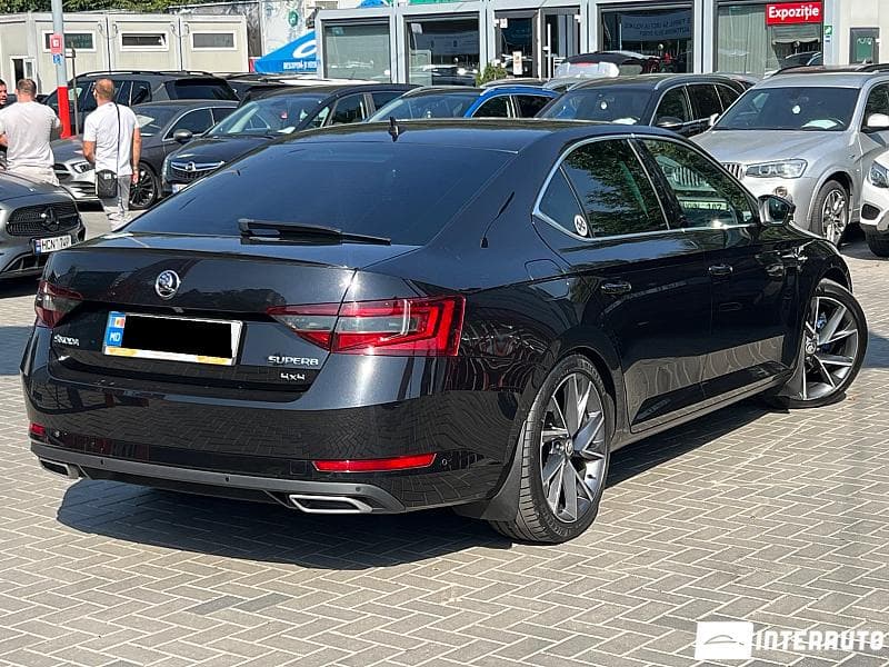2018 Skoda Superb — Miniatură 4