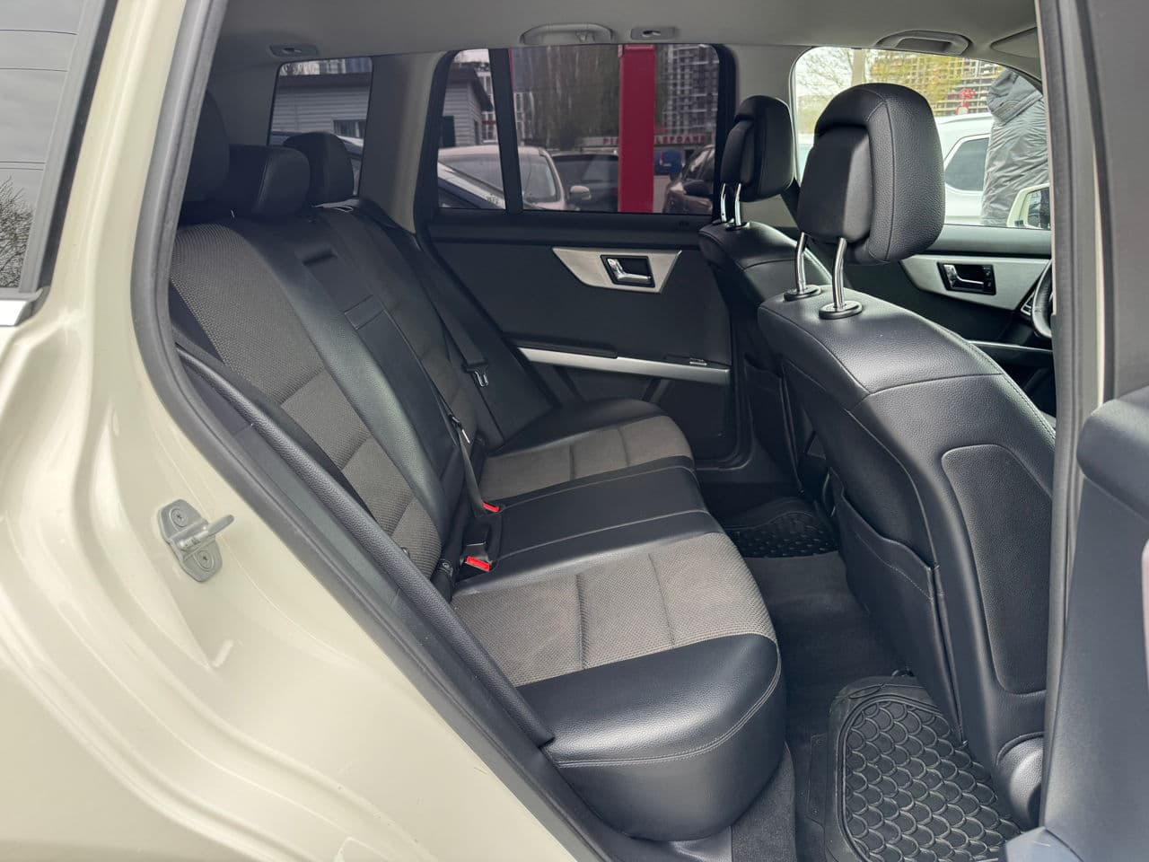 2011 Mercedes GLK 220 — Miniatură 17