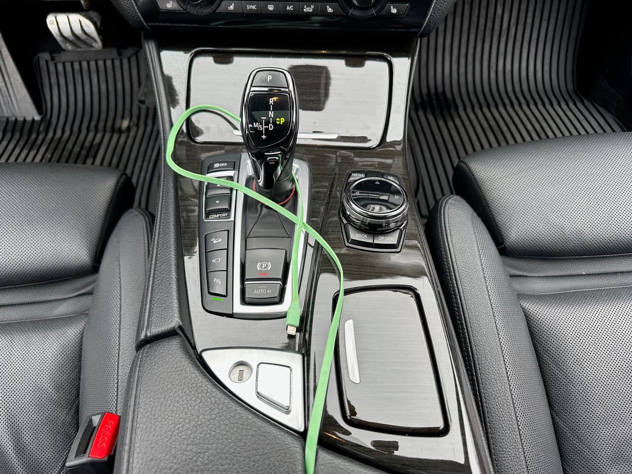 2015 BMW 530 — Miniatură 15