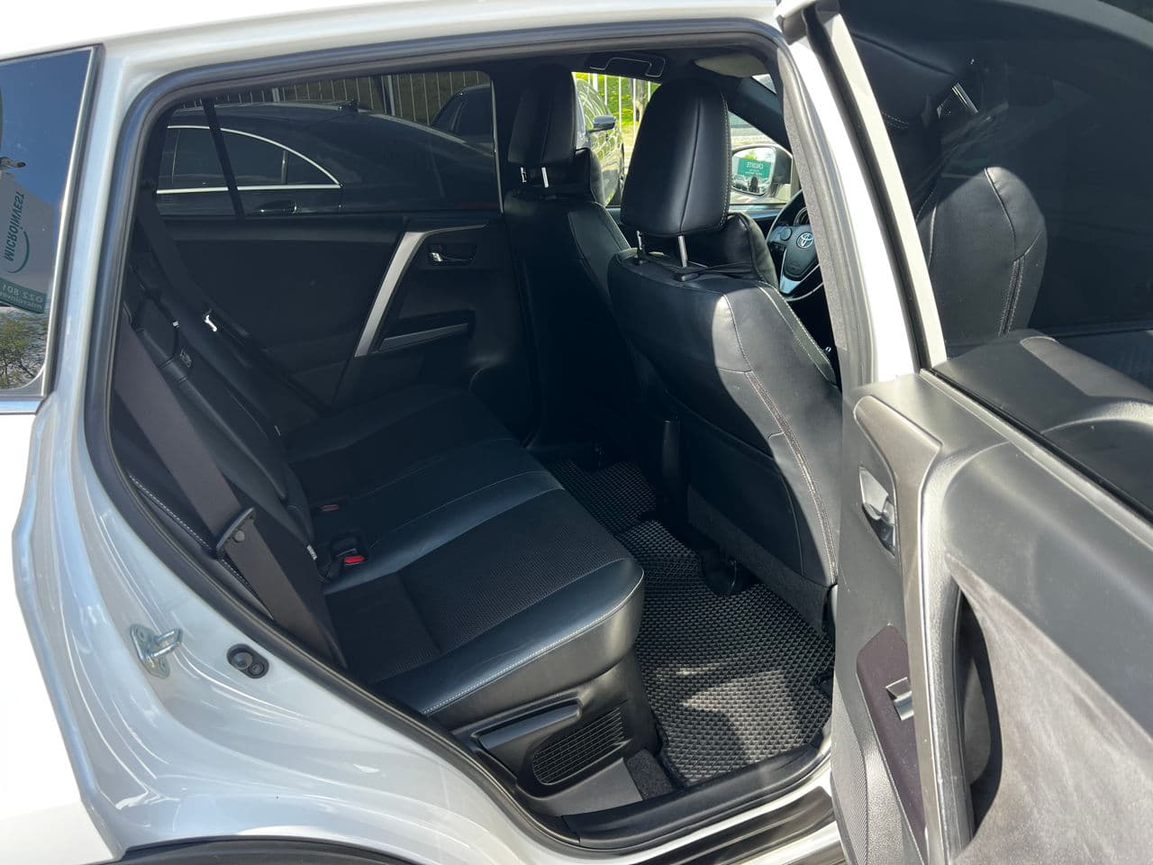 Toyota Rav-4 2016 — Миниатюра 15