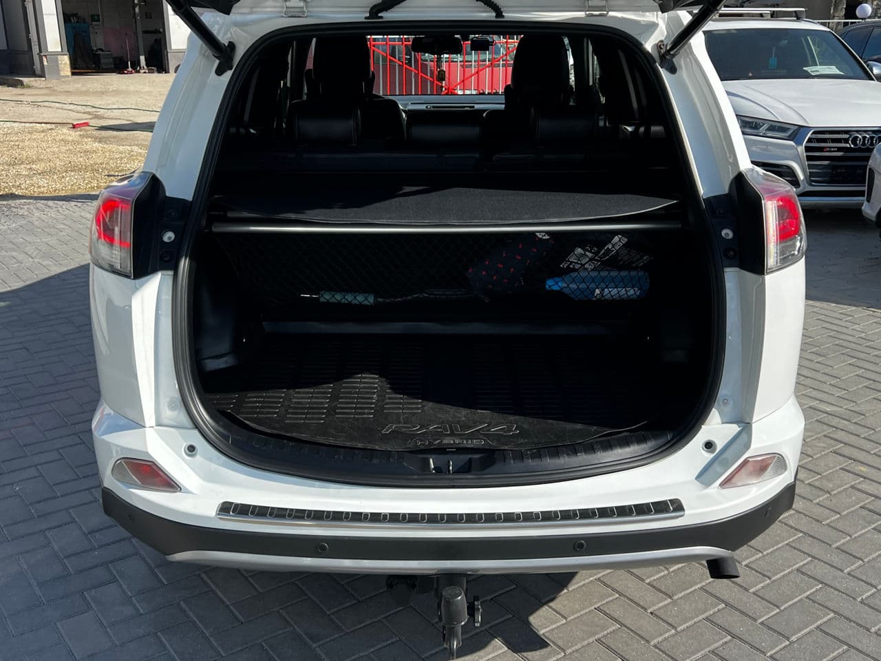 Toyota Rav-4 2016 — Миниатюра 17